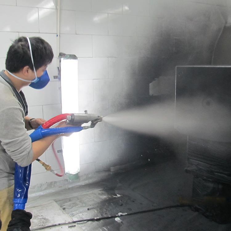 接下來(lái)我們將為大家介紹防水音箱的聚脲噴涂施工過(guò)程